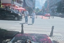 揭开狗狗老叫背后的秘密（探究狗狗老叫的原因及解决方法）