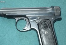 如何选择最佳的狗防身武器（保护自己免受狗攻击的关键武器和策略）